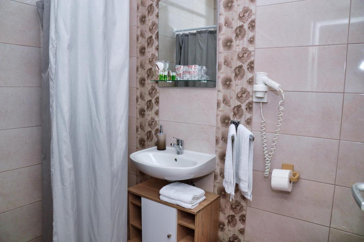 Guesthouse Marivo ヤイツェ エクステリア 写真