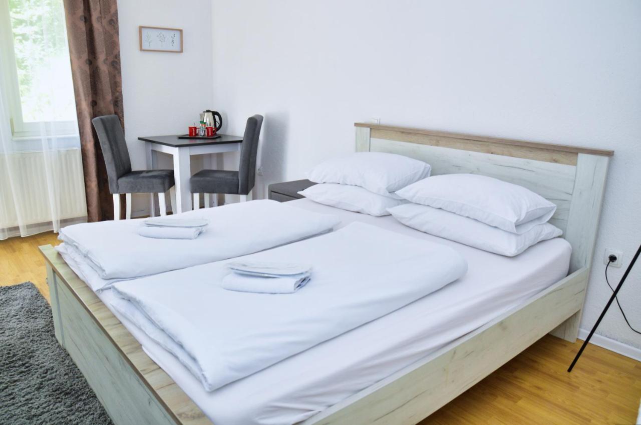 Guesthouse Marivo ヤイツェ エクステリア 写真
