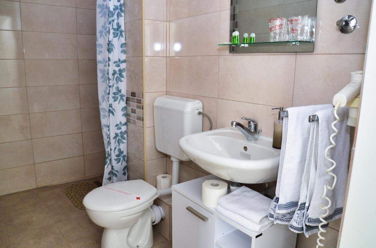 Guesthouse Marivo ヤイツェ エクステリア 写真