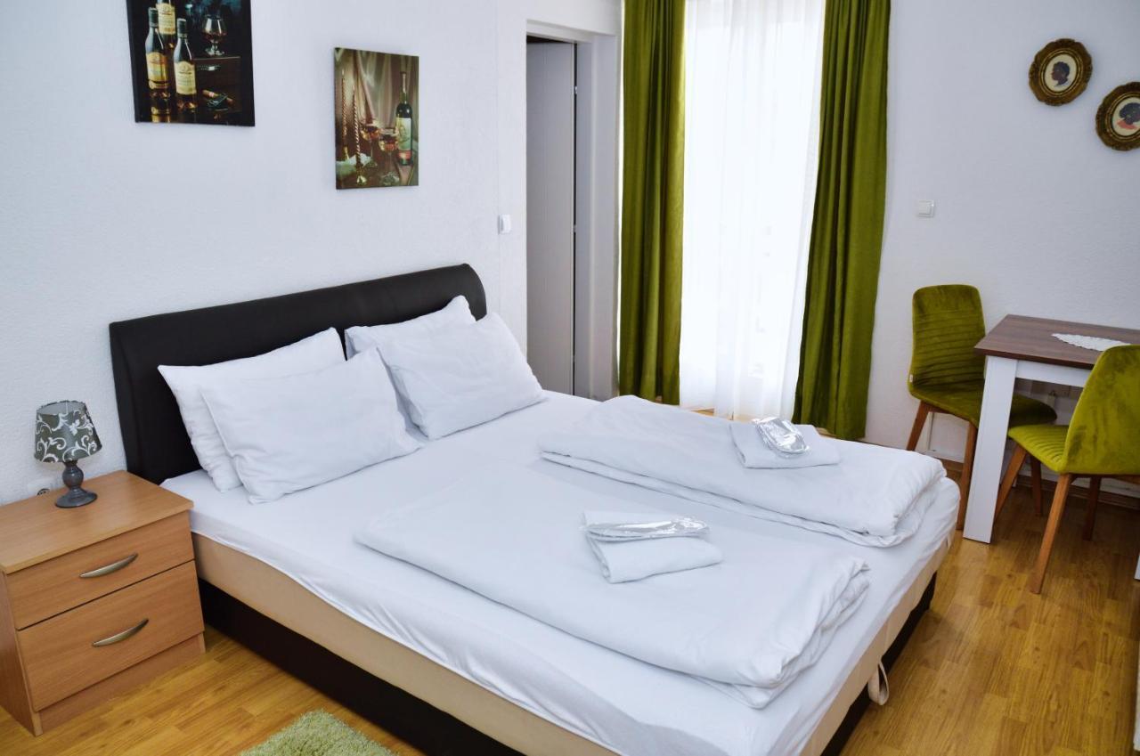 Guesthouse Marivo ヤイツェ エクステリア 写真