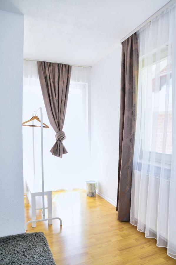 Guesthouse Marivo ヤイツェ エクステリア 写真