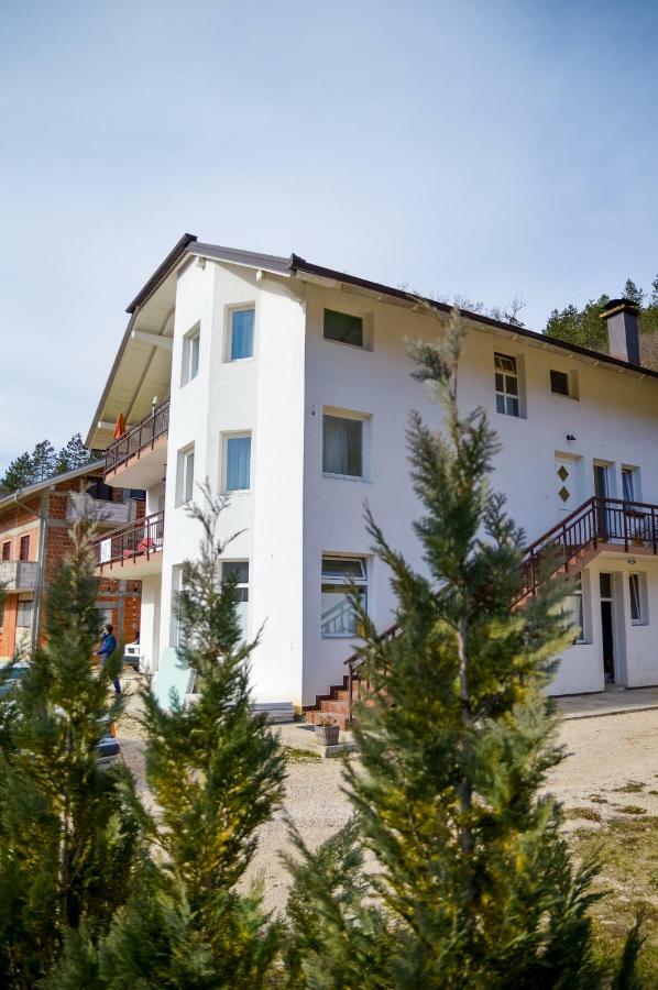 Guesthouse Marivo ヤイツェ エクステリア 写真